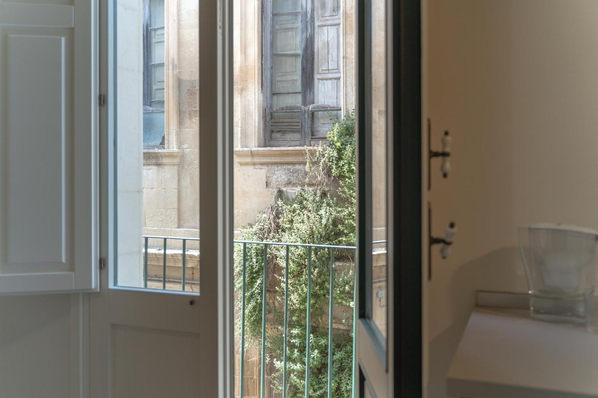 Margherita Apartment & Rooftop By Residence Colibri レッチェ エクステリア 写真
