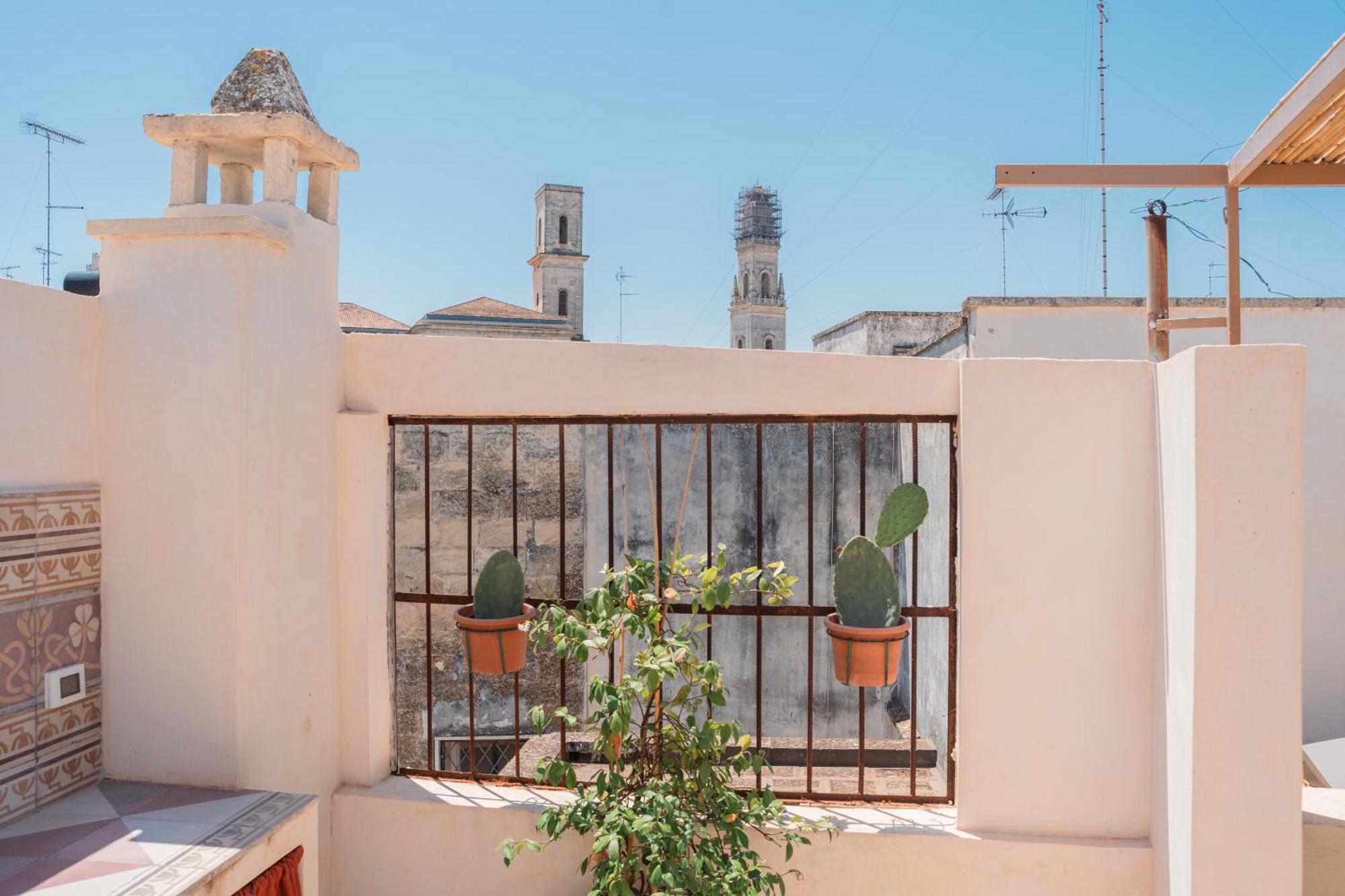 Margherita Apartment & Rooftop By Residence Colibri レッチェ エクステリア 写真